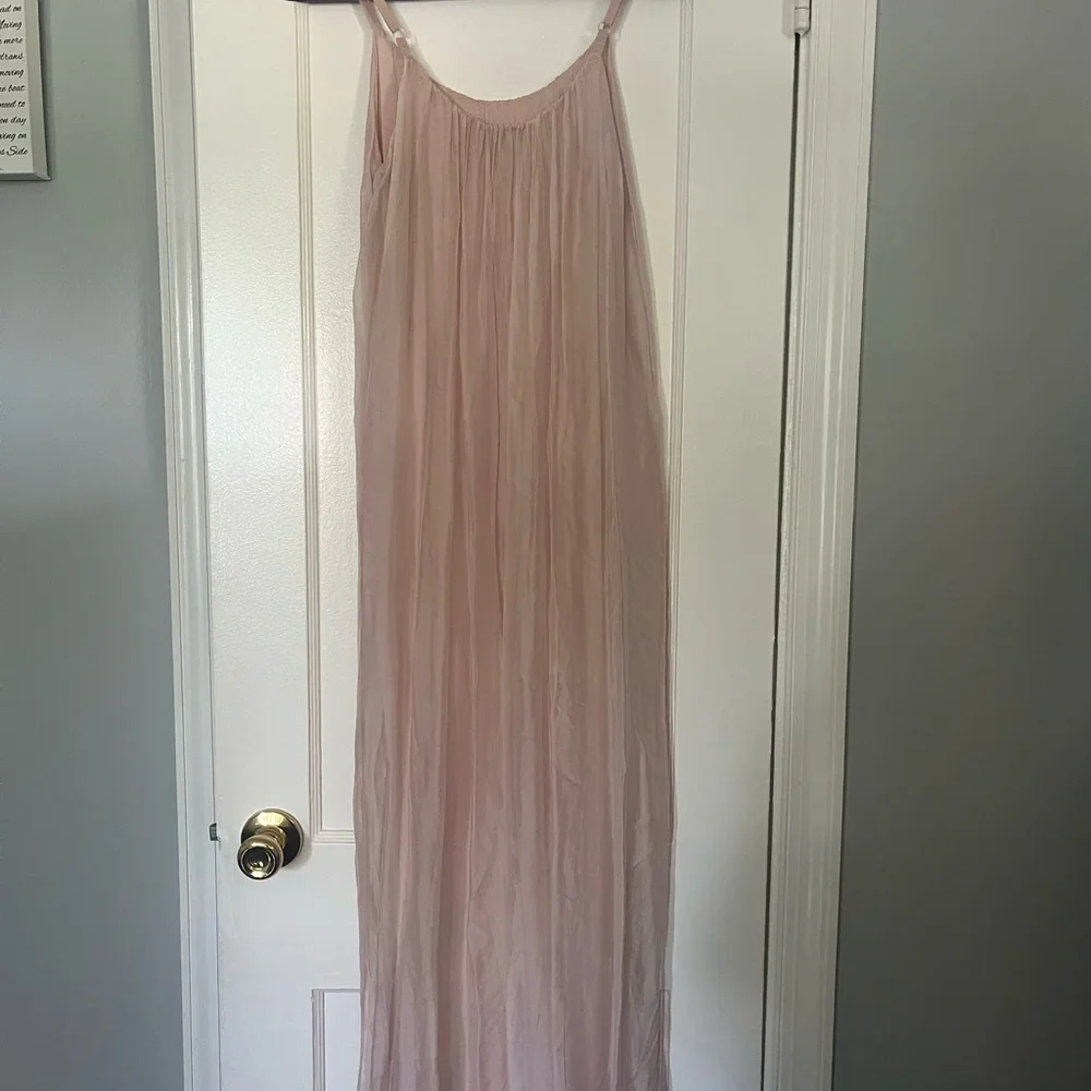 Elegant Pink Maxi Dress - Picture 4 of 5